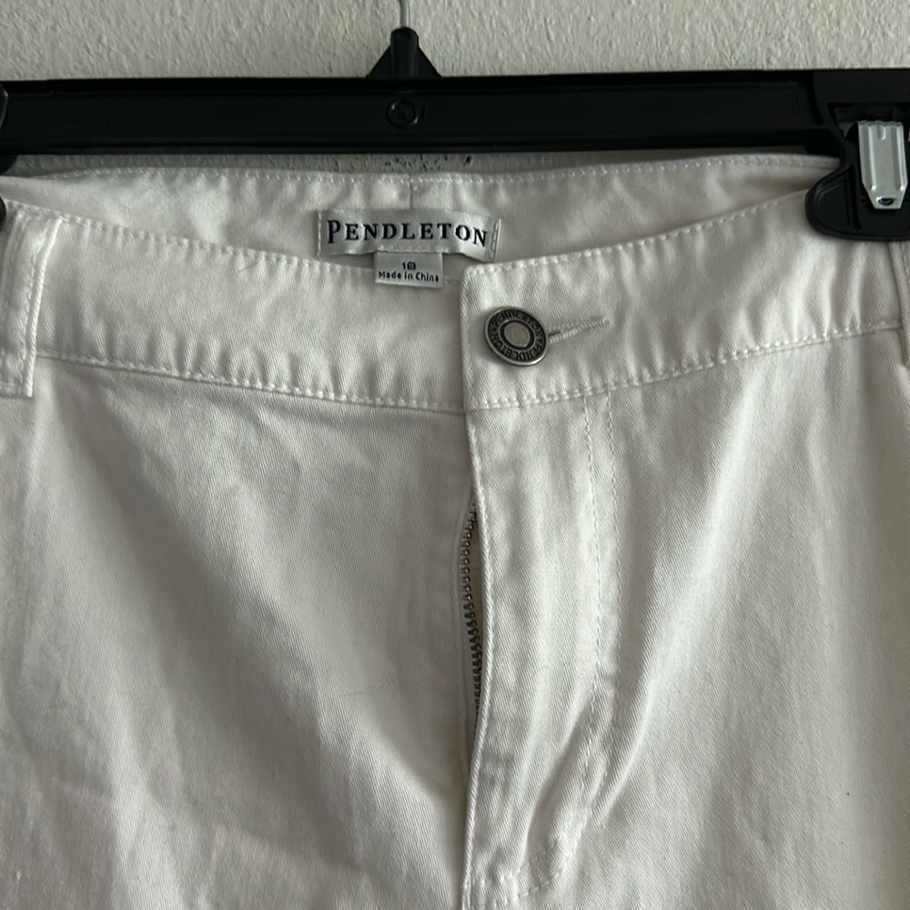 Pendleton white cropped jeans size 18